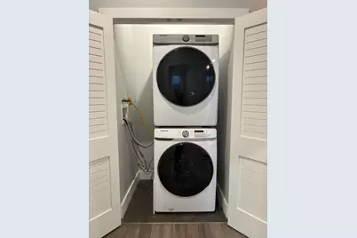 100 Oak St #3, Weehawken, NJ 07086 - Photo 17