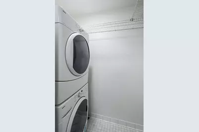 100 Shearwater Ct East #64, Jersey City, NJ 07305 - Photo 17