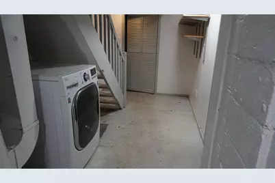 323 Stevens Ave, Jersey City, NJ 07305 - Photo 33