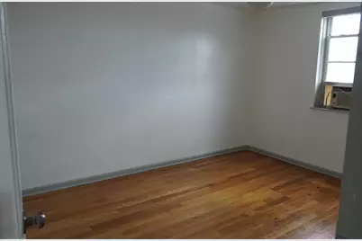 323 Stevens Ave, Jersey City, NJ 07305 - Photo 29