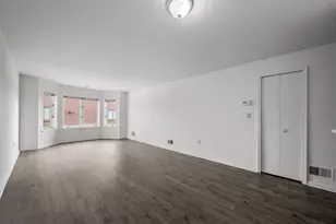 402 Chase Ct, Edgewater, NJ 07020 - Photo 7