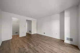 402 Chase Ct, Edgewater, NJ 07020 - Photo 15