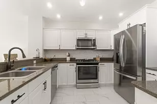 216 The Promenade, Edgewater, NJ 07020 - Photo 3