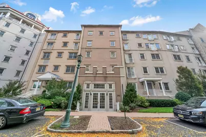 204 Shearwater Ct West #33, Jersey City, NJ 07305 - Photo 17