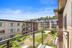 250 Henley Pl, Weehawken, NJ 07086 - Photo 15