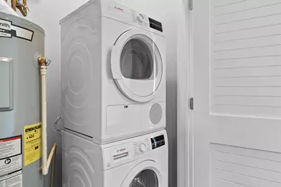 260 Avenue E #303, Bayonne, NJ 07002 - Photo 9