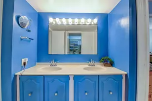 572 Sanderling Ct, Secaucus, NJ 07094 - Photo 23