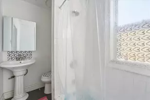 145 Pacific Ave, Jersey City, NJ 07304 - Photo 19