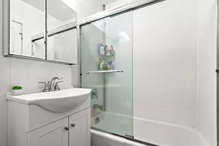 100 Manhattan Ave, Union City, NJ 07087 - Photo 7