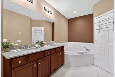 60 Tottenham Ct, Jersey City, NJ 07305 - Photo 23