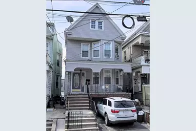 175 Wegman Parkway #2, Jersey City, NJ 07305 - Photo 1