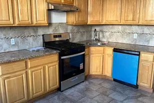 125 W 28th St, Bayonne, NJ 07002 - Photo 3