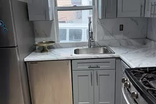 18 Roosevelt Ave, Jersey City, NJ 07305 - Photo 9