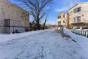 30 Elm Ct, Bayonne, NJ 07002 - Photo 3