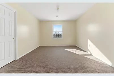 30 Elm Ct, Bayonne, NJ 07002 - Photo 33