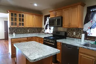 387 Cator Ave, Jersey City, NJ 07304 - Photo 5