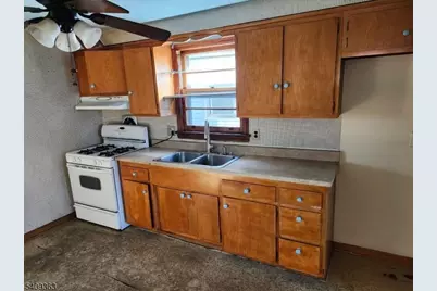 348 Cator Ave, Jersey City, NJ 07305 - Photo 11