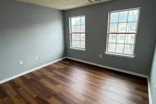 7 Holly St, Jersey City, NJ 07305 - Photo 9
