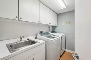 25 Vela Way, Edgewater, NJ 07020 - Photo 33