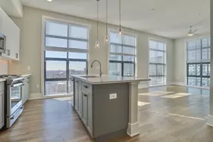 32 Oakland Ave, Jersey City, NJ 07306 - Photo 1