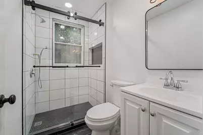 9 Howard Pl, Jersey City, NJ 07306 - Photo 19