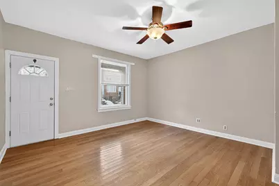 39 Willow St, Bayonne, NJ 07002 - Photo 3