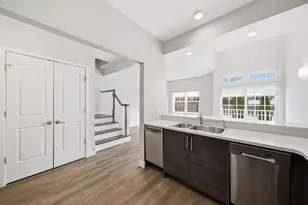 764 New Bridge Rd, Teaneck Township, NJ 07666 - Photo 5