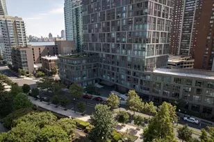 75 Park Ln S, Jersey City, NJ 07310 - Photo 33