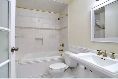 525 Harmon Cove Tower #525, Secaucus, NJ 07094 - Photo 5