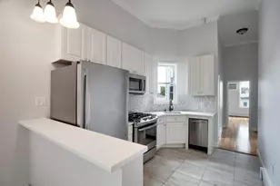 132 Lincoln St, Jersey City, NJ 07307 - Photo 3