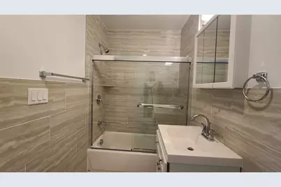 100 Griffith St #2L, Jersey City, NJ 07307 - Photo 17