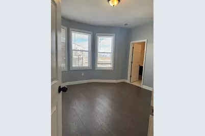 121 Carteret Ave #2nd Fl, Jersey City, NJ 07305 - Photo 5