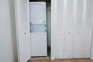 24 Riverview Ct, Secaucus, NJ 07094 - Photo 7