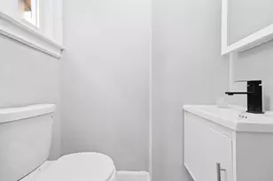 40 Bayview Ave, Jersey City, NJ 07305 - Photo 11