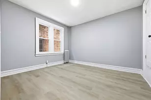 40 Bayview Ave, Jersey City, NJ 07305 - Photo 17