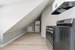 40 Bayview Ave, Jersey City, NJ 07305 - Photo 3