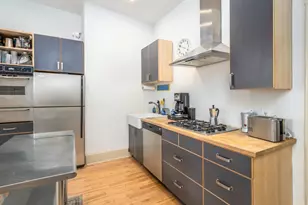 225 Pine St, Jersey City, NJ 07304 - Photo 3