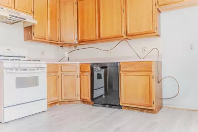 156 Cottonwood St, Jersey City, NJ 07305 - Photo 5