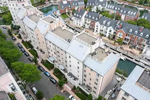 201 Shearwater Ct W, Jersey City, NJ 07305 - Photo 17