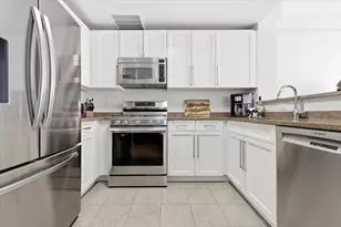 15 Freedom Way, Jersey City, NJ 07305 - Photo 9