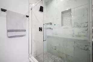 725 4th St, Secaucus, NJ 07094 - Photo 19