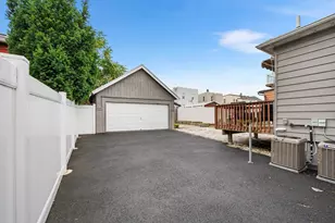 725 4th St, Secaucus, NJ 07094 - Photo 33