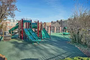 273 Roslyn Ct, West New York, NJ 07093 - Photo 41