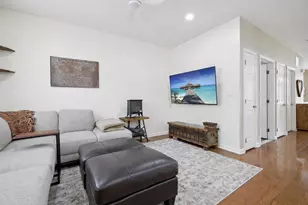 273 Roslyn Ct, West New York, NJ 07093 - Photo 11