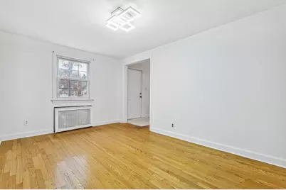 5-08 Essex Pl, Fair Lawn, NJ 07410 - Photo 3