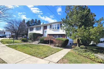 24 Valley Ct, Secaucus, NJ 07094 - Photo 3