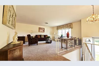 24 Valley Ct, Secaucus, NJ 07094 - Photo 7