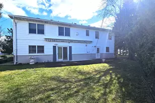 24 Valley Ct, Secaucus, NJ 07094 - Photo 13