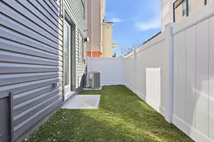 105 Laidlaw Ave, Jersey City, NJ 07306 - Photo 17