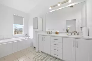 275 Custer Ave, Jersey City, NJ 07305 - Photo 15